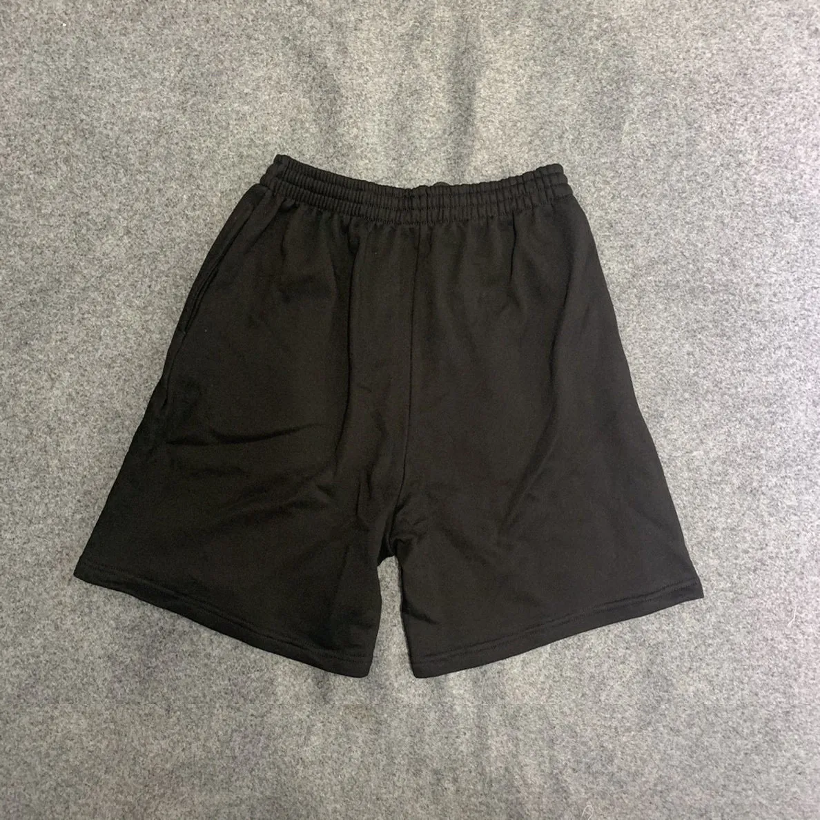 Cross-print casual sports shorts