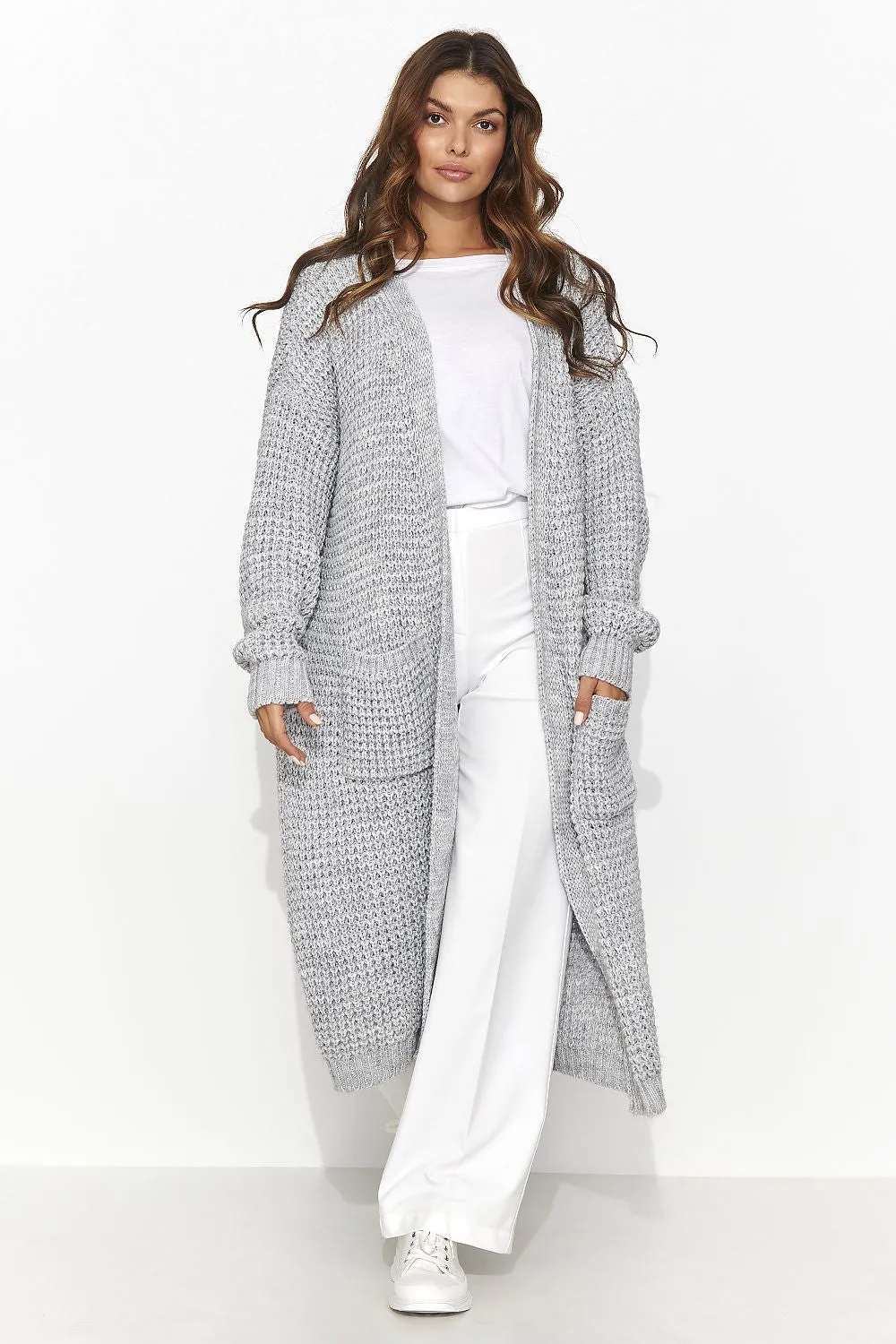 Lightweight Women's Cardigan With Slip Pockets