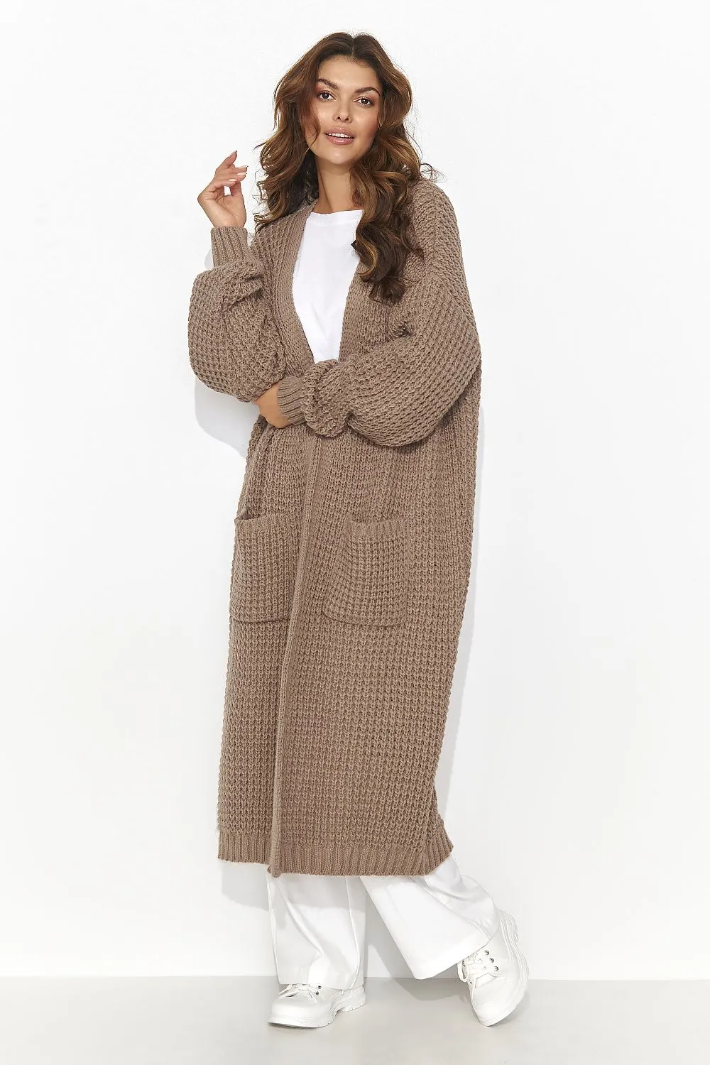 Lightweight Women's Cardigan With Slip Pockets