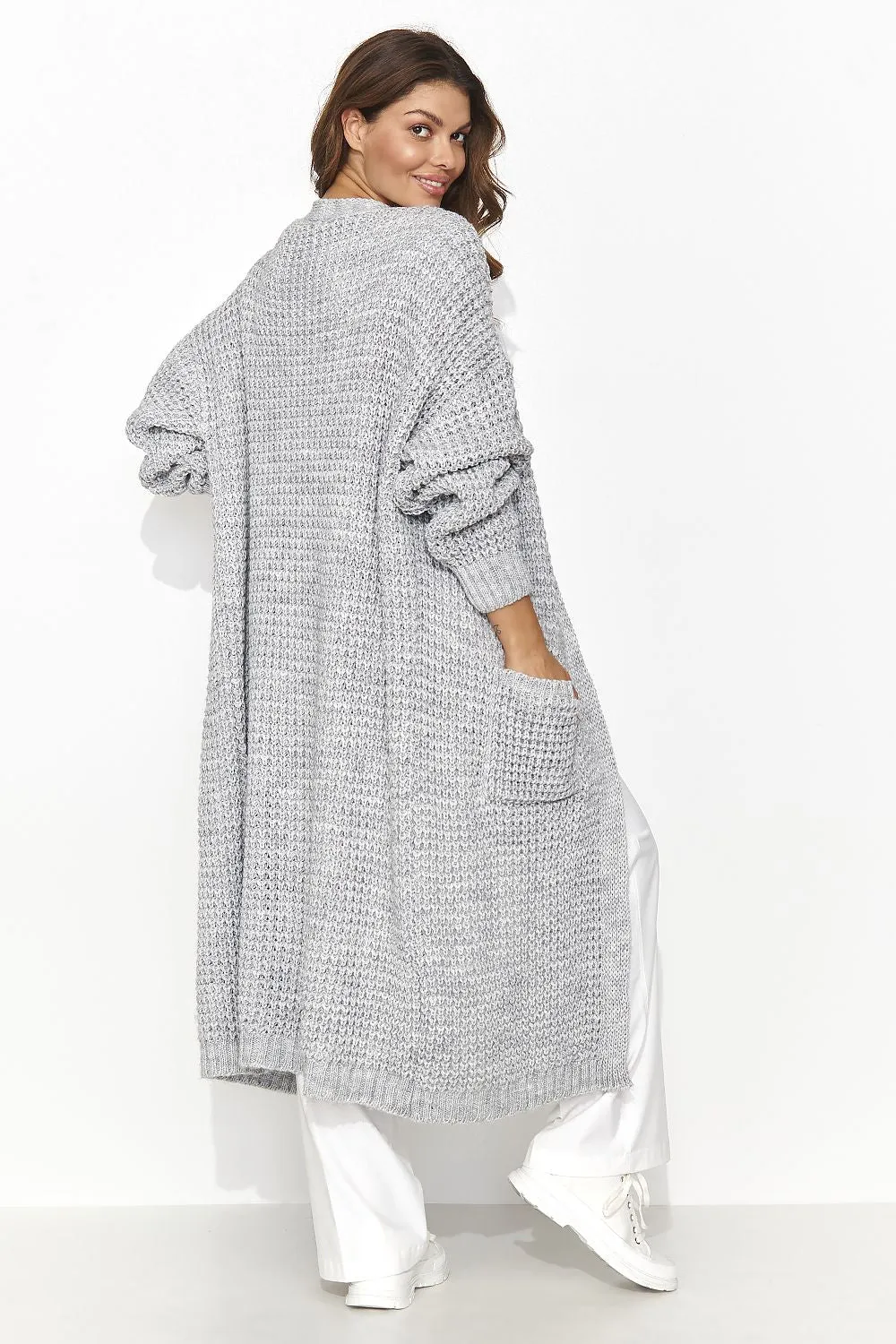 Lightweight Women's Cardigan With Slip Pockets