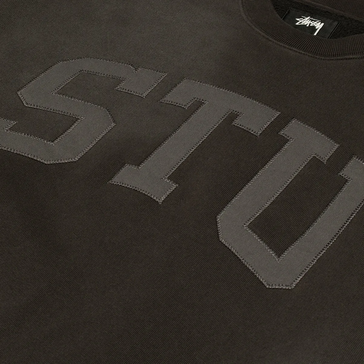Stu Applique Crewneck