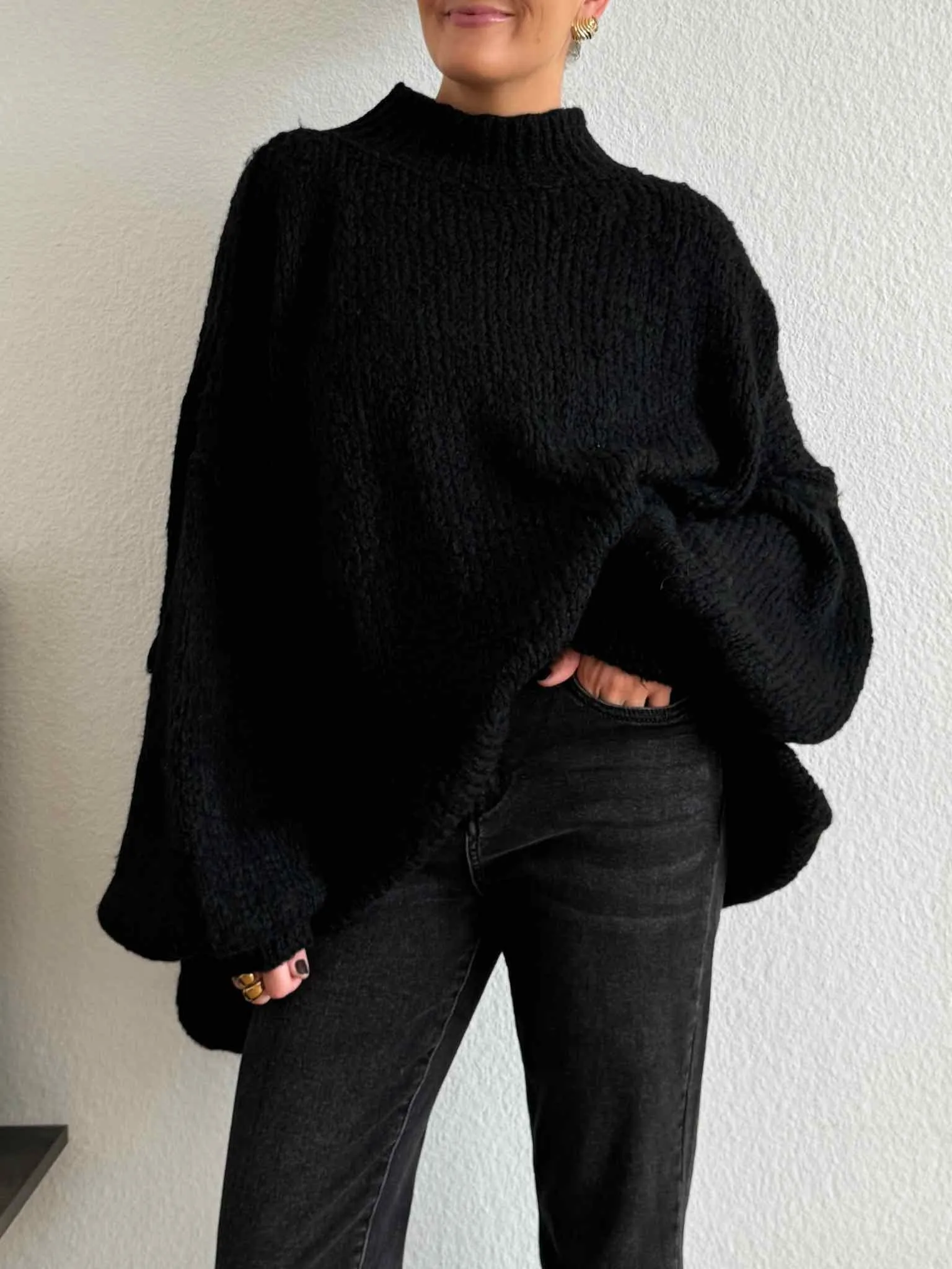 Super Oversized Kuschel Pullover - Black